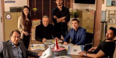 Kanal D'de İzlenme Rekorları Kıran Arka Sokaklar’da Şok Ayrılık! 18 Sene Sonra Diziyi Bıraktı...