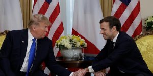 Emmanuel Macron geri vites yaptı!