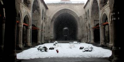 Erzurum’da Tarihi mekanlarda korona sessizliği