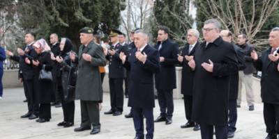 Çanakkale Zaferi'nin 105. yılında korona virüsü nedeniyle kutlamaya sadece yetkililerin katıldı