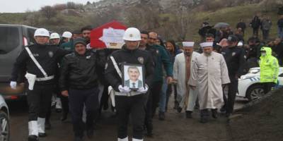 Ağrı’da Şehit Müdür Yardımcısı Turan, son yolculuğuna uğurlandı