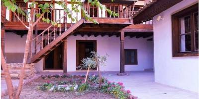 Karacasu Belediyesi arasında düzenlenen Tarihi Konuk Evi için protokol imzalandı