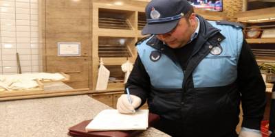 Kavak Belediyesi önceki gece fırınlara hijyen denetimi