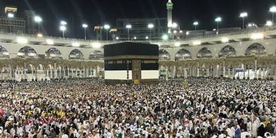 Suudi Arabistan'da Kabe ve Mescid-i Nebevi cemaatle namaz askıya alındı