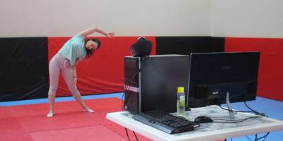 Uşak'ta evde kalanlara canlı yayında ‘zumba’ dersi