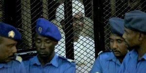 Eski Sudan Cumhurbaşkanı Ömer el-Beşir İdam Cezasına Çarptırılabilir!