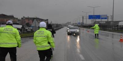 Bursa polisi giriş çıkışlarda denetimlerini arttırdı