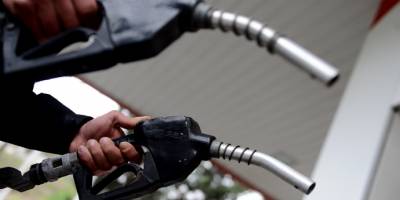 Motorin ve benzine yeni indirim bekleniyor