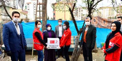 Malatya Yeşilyurt’ta yaşlılara yardım