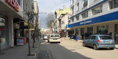 Edirne Keşan’da ana arterler ve zorunlu ihtiyaç dışında kalan iş yerleri geçici olarak kapatıldı