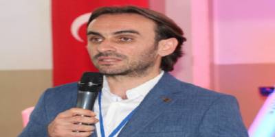 Kilis Belediye Başkanı Bulut'dan gazetecilere koruyucu malzeme desteği