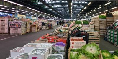 Fransa'da devasa meyve-sebze hali morga dönüştürülüyor