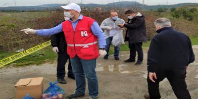 Zonguldak’ın Ereği ilçesi Kızılay karantinadaki ailelere yardım götürdü
