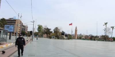 Antalya’da genç nüfus evlerinde kaldı , yoğunluk düştü