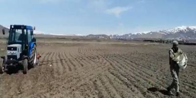 Türkiye sağlık çalışanlarını alkışlamıştı, onlar da mesai arkadaşlarını alkışladılar