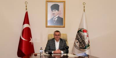 Manisa Valisi Deniz tüm vatandaşların yasak ve tedbirlere uymasını istedi