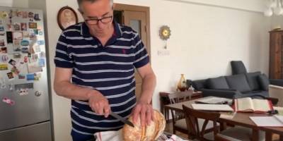 Belediye Başkanı Arda, ‘Evde kal’ çağrısına uydu, evde ekmek yaptı