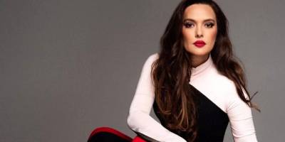 Demet Akalın, evde mangal yaparak izolasyon kurallarını çiğnedi