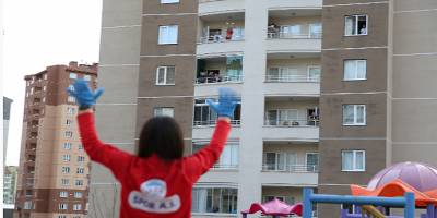 Kayseri Büyükşehir Belediyesi: '' Evde kal, Büyükşehir ile zinde kal. ''