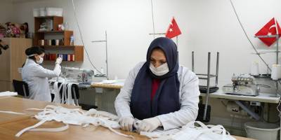 İnegöl Belediyesi vatandaşa 35 bin maske üretti