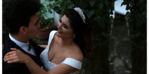 Hanife Göğüs Dekotesiyle Tepkilerin Hedefi Oldu