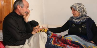 Şanlıurfa’da Esat Mercan çifti 16 yaşındaki çocuğu için yardım bekliyor