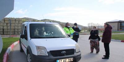 Çanakkale Çan'da köy minibüsü yolcularına 392 lira ceza kesildi