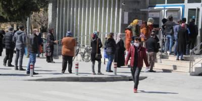 Çorum’da ‘Evde kal' çağrılarına rağmen sokağa çıktılar