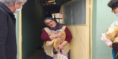 Eskişehir’de ihtiyaç sahiplerinin sevinçleri kapı aralıklarından yüreklere saçıldı