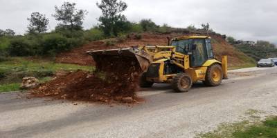 Osmaniye’nin en eski beldesi girişini toprakla kapattılar