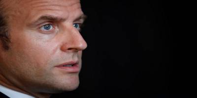 Emmanuel Macron, sokağa çıkma yasağını süresiz uzatıldığını duyurdu!