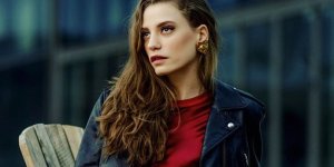 Serenay Sarıkaya 2020 Gelmeden Cesur Pozu Geldi