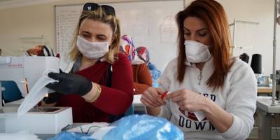 Balıkesir'de Altıeylül Belediyesi maske üretiyor