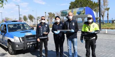 Konyaaltı Belediyesi zabıta ekipleri polislere tatlı