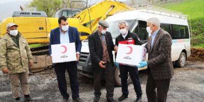 Malatya'da Depremzedelere temizlik malzemesi ve gıda yardımı