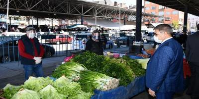Karabük Valisi Fuat Gürel  pazarındaki tedbirleri denetledi