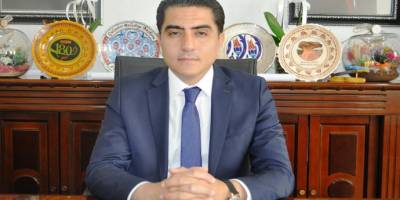 Gülşehir Belediye Başkanı Fatih Çiftçi esnafa 750 TL destek veriyor