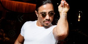 Nusret Gökçe'nin Yeni Yıl Pozu Helal Olsun Dedirtti!