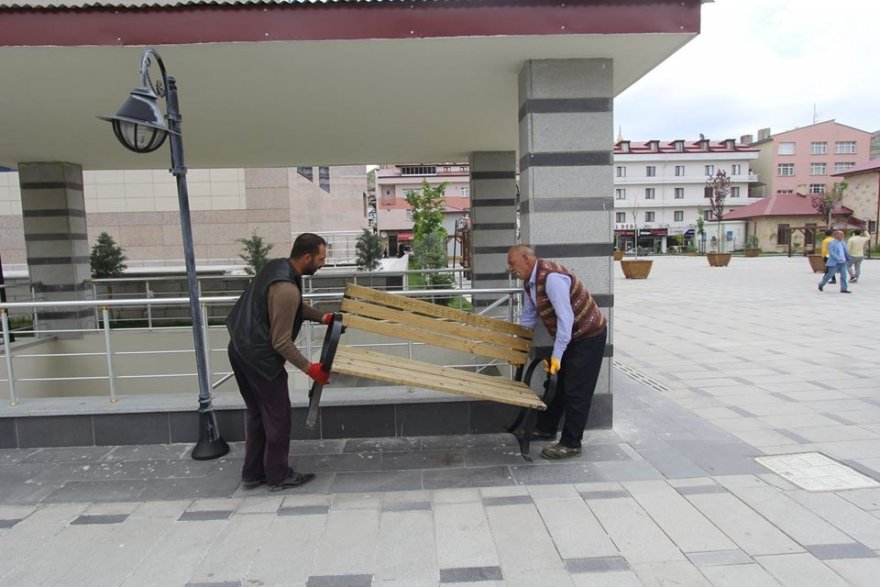 Bayburt’ta fiziksel mesafeli normalleşme başladı