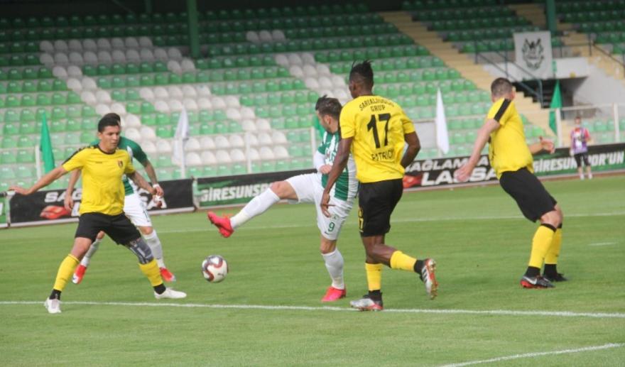 TFF 1. Lig: Giresunspor: 0 - İstanbulspor: 1 (İlk yarı sonucu)
