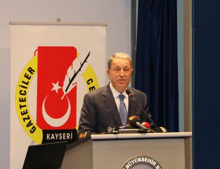 Milli Savunma Bakanı Akar: "Türkler ve Kürtler et ve tırnak gibidir"