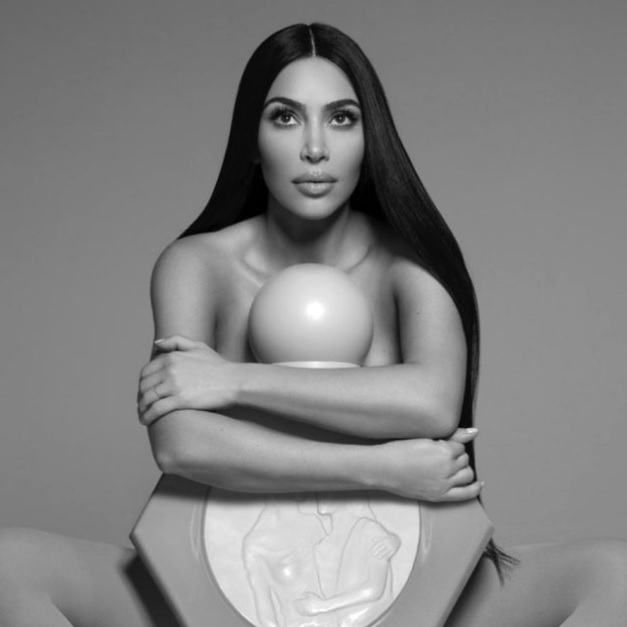 kim-kardashian-fotograflari.jpg